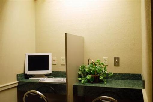 фото отеля BEST WESTERN Governors Inn & Suites