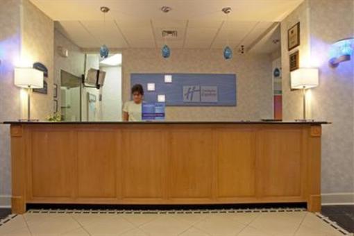 фото отеля Holiday Inn Express Hotel & Suites Mooresville - Lake Norman