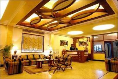 фото отеля Hotel Royale Residency