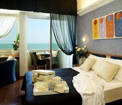 фото отеля Hotel Tiffany's Riccione