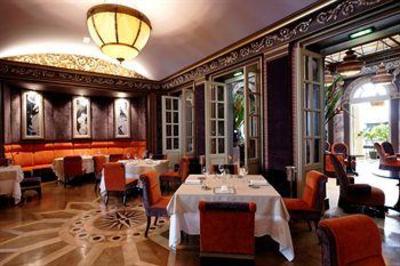 фото отеля Le Grand Hotel de Bordeaux