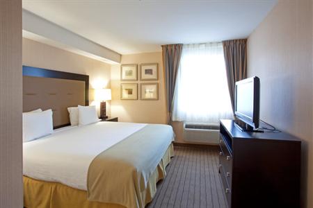 фото отеля Holiday Inn Express & Suites Seattle Sea-Tac Airport