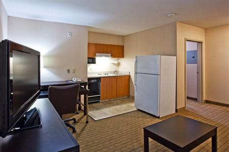 фото отеля Holiday Inn Express & Suites Seattle Sea-Tac Airport