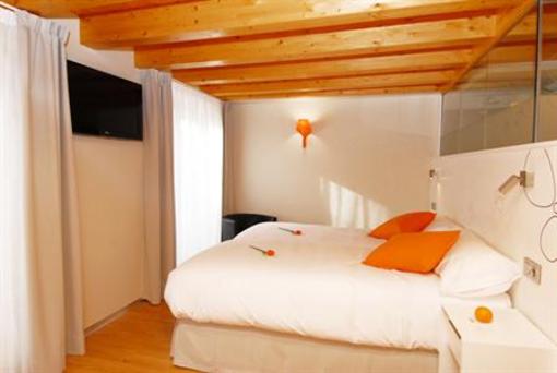 фото отеля Hostal riMboMbin