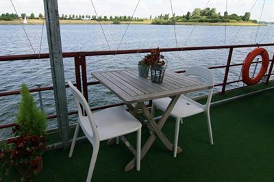 фото отеля Botel Ophoven