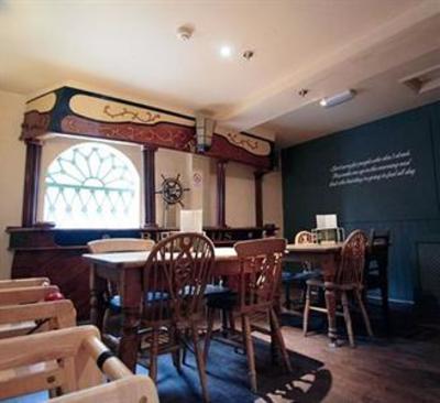 фото отеля Bugle Coaching Inn