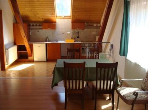 фото отеля Kettospince Apartmanhaz