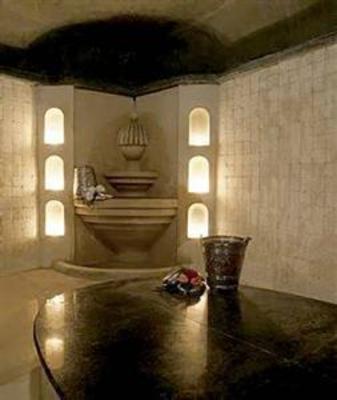 фото отеля Dellarosa Hotel Suites & Spa