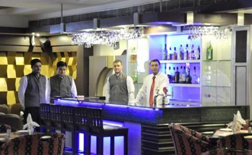 фото отеля Hotel Park Grand Chandigarh