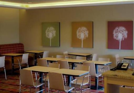 фото отеля TownePlace Suites Vincennes