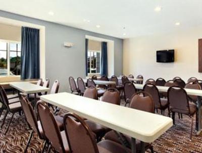 фото отеля Microtel Inn & Suites-Spring Hill