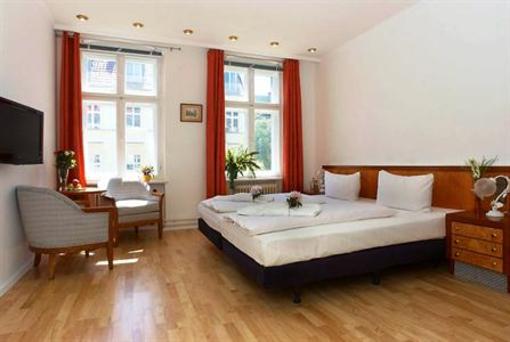 фото отеля Hotel Pension Haubach Central