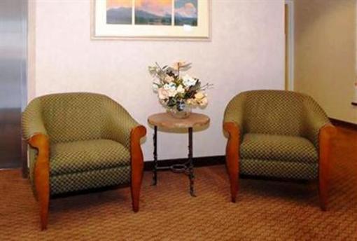 фото отеля Baymont Inn and Suites Albuquerque Downtown