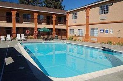 фото отеля Travelodge Ukiah