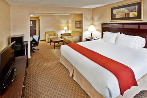 фото отеля Holiday Inn Express Le Claire Riverfront - Davenport