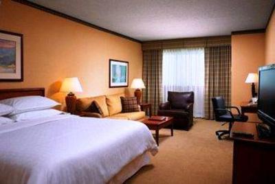 фото отеля Sheraton Hotel and Convention Center