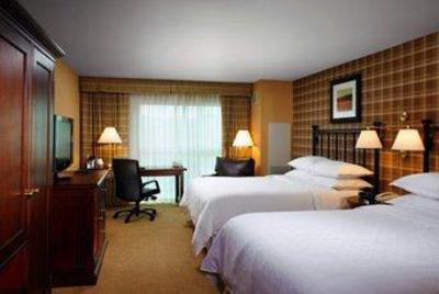 фото отеля Sheraton Hotel and Convention Center