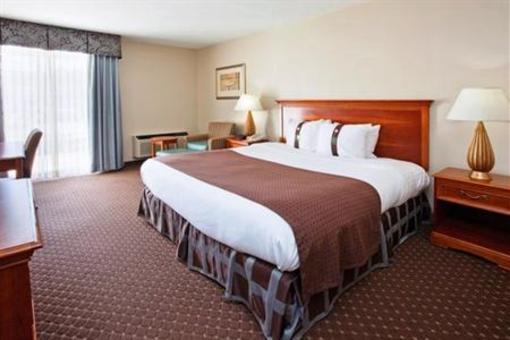 фото отеля Holiday Inn Columbus North I-185