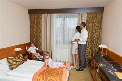 фото отеля Hotel Sopron