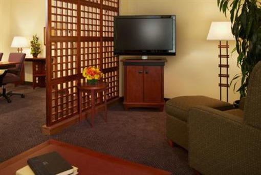 фото отеля Larkspur Landing Folsom