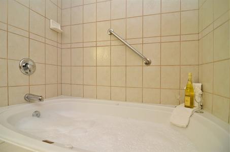 фото отеля BEST WESTERN PLUS Cedar Inn & Suites