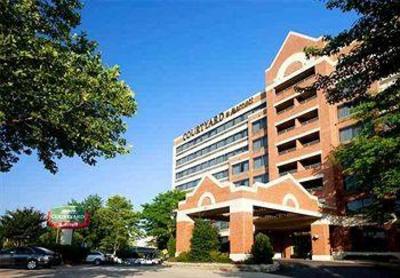 фото отеля Courtyard by Marriott Alexandria