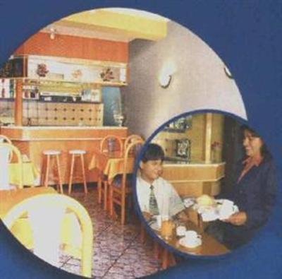 фото отеля Hostal Ginza