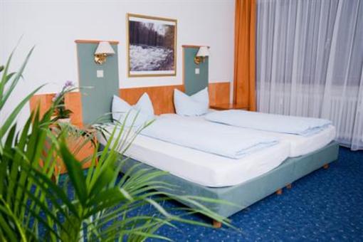 фото отеля Hotel Gasthof Dorfkrug Langenargen