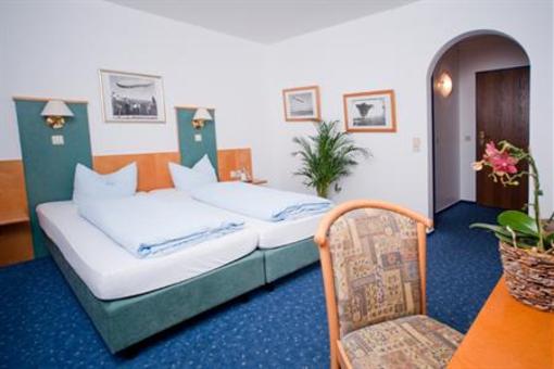 фото отеля Hotel Gasthof Dorfkrug Langenargen