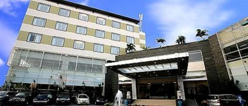 фото отеля Grage Hotel Cirebon