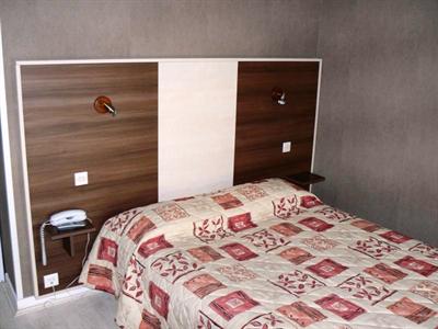 фото отеля Hotel Du Commerce Cholet