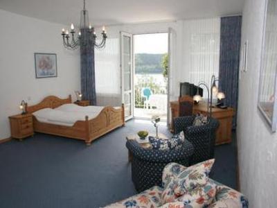 фото отеля Hotel And Restaurant Seehof Sundern
