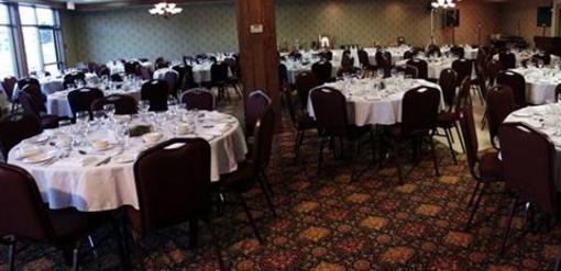 фото отеля BEST WESTERN Fernie Mountain Lodge