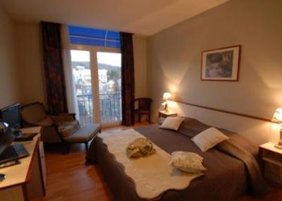 фото отеля Hotel Bellevue Chatel-Guyon