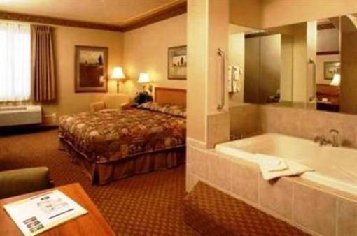 фото отеля Vagabond Inn Executive Corning The Lodge