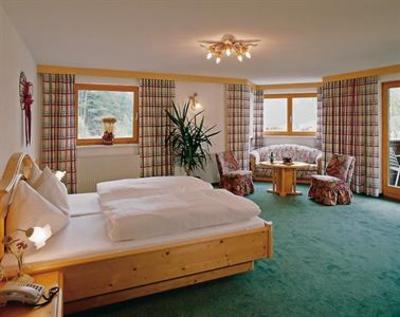 фото отеля Hotel Olympia Pettneu am Arlberg