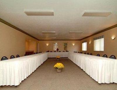 фото отеля Quality Inn & Suites Eldridge On The Edge of Davenport Iowa