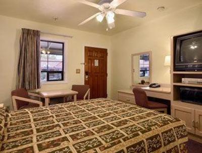 фото отеля Days Inn Merced