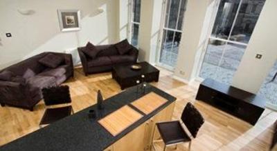 фото отеля St Giles Grassmarket Apartment