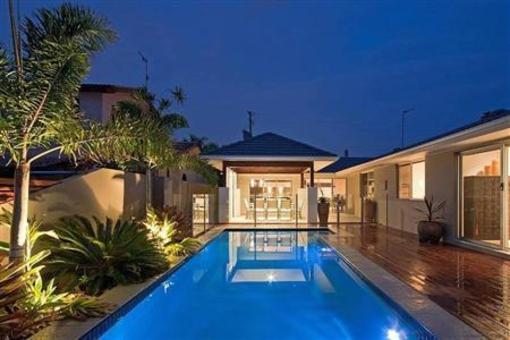 фото отеля Swordfish Court Executive Holiday Home Gold Coast