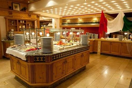 фото отеля Gut Weissenhof Hotel Radstadt