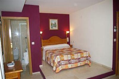 фото отеля Hostal Navas 14