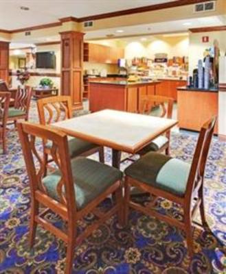 фото отеля Holiday Inn Express Suites Southfield