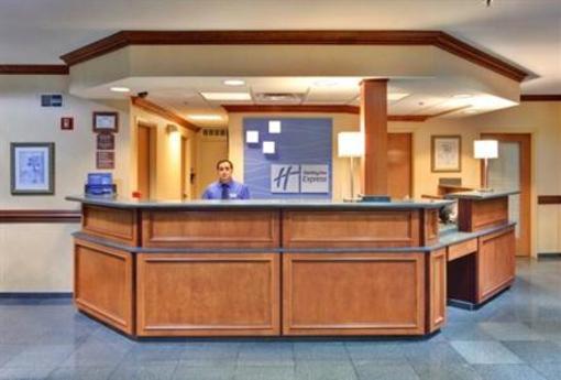 фото отеля Holiday Inn Express Suites Southfield