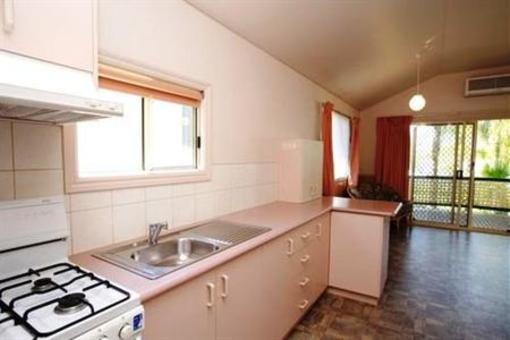 фото отеля Boathaven Holiday Park Accommodation Ebden