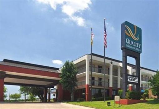 фото отеля Quality Inn & Suites Cattle Baron Fort Worth