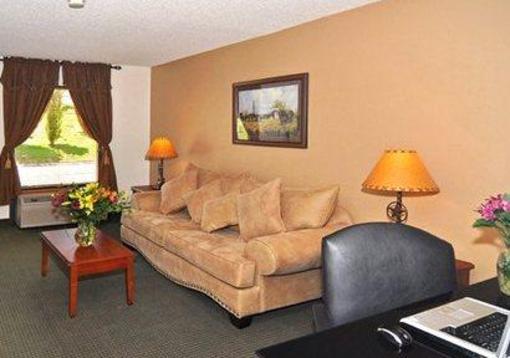 фото отеля Quality Inn & Suites Cattle Baron Fort Worth