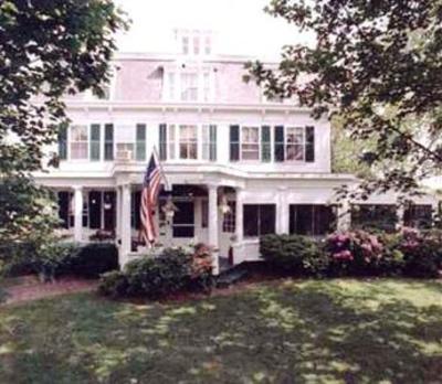 фото отеля Colonial House Inn