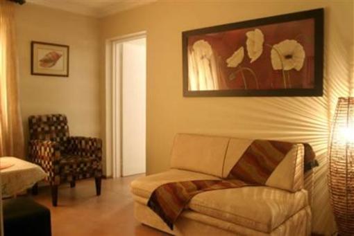 фото отеля Queen's Place Apartments Kensington Johannesburg