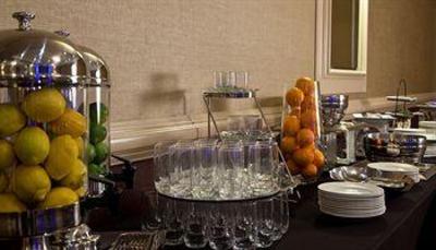 фото отеля Hilton Concord